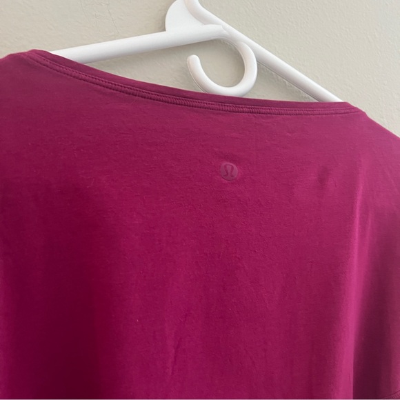 Lululemon Back in Action Short Sleeve Shirt pink magenta women’s size 8 - Picture 4 of 4